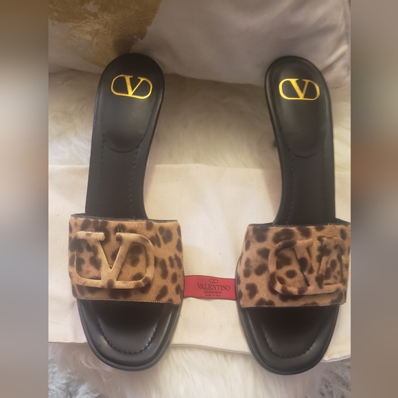 Valentino Leopard Print Vlog Mules - Picture 8 of 10